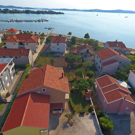Apartmani Dane Sukosan Ngoại thất bức ảnh