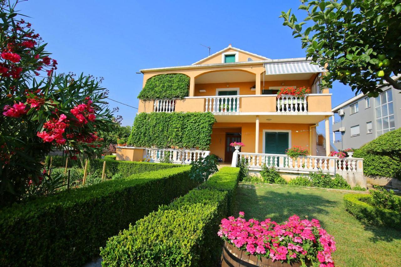 Apartmani Dane Sukosan Ngoại thất bức ảnh