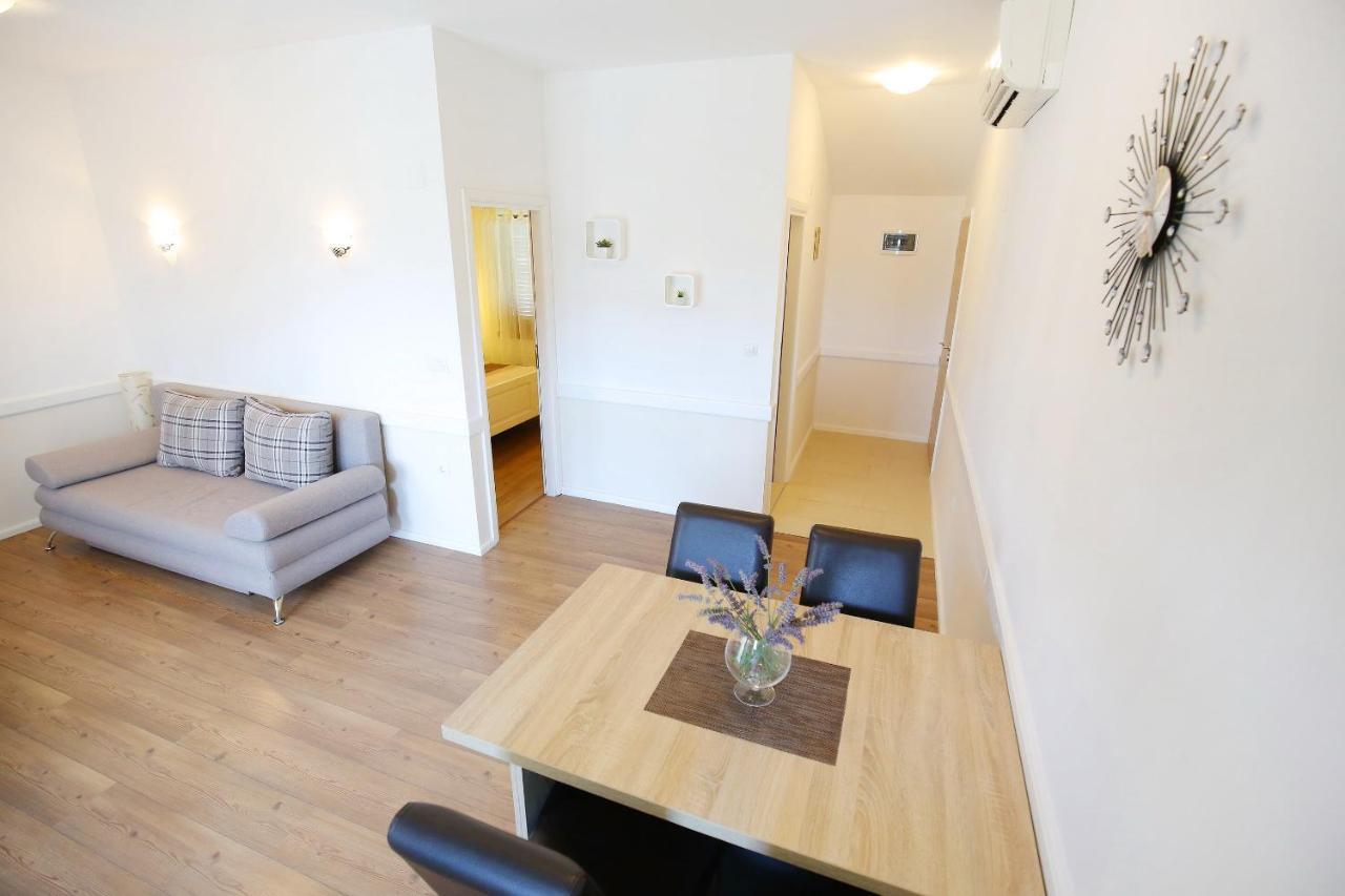 Apartmani Dane Sukosan Ngoại thất bức ảnh