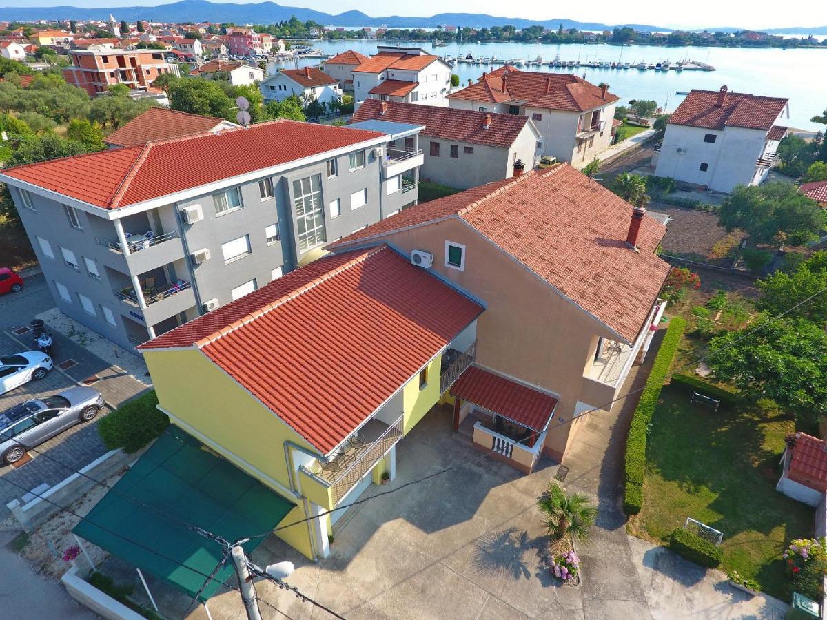Apartmani Dane Sukosan Ngoại thất bức ảnh